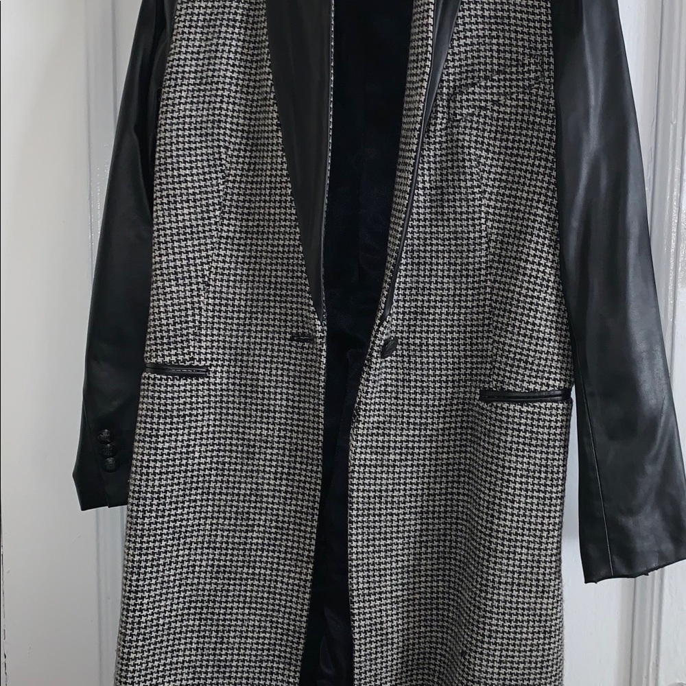 Zara Coat - Picture 8 of 8